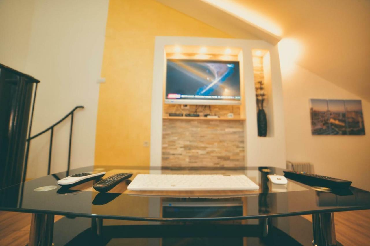 Apartman Las Vegas Belgrado Esterno foto